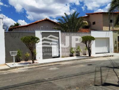 Casa para Venda, em Montes Claros, bairro IBITURUNA, 3 dormitrios, 2 banheiros, 1 sute, 5 vagas