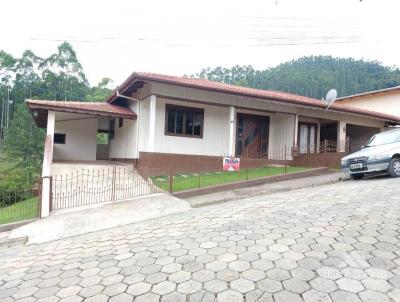 Casa para Locao, em Presidente Getlio, bairro Pinheiro Alto, 2 dormitrios, 1 banheiro, 1 vaga