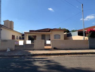Casas 2 Quartos para Locao, em Itpolis, bairro Colorado, 2 dormitrios, 1 banheiro, 1 vaga