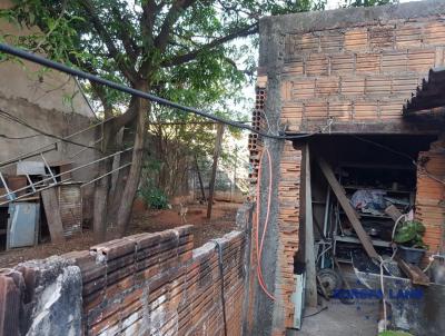 Casa para Venda, em Bauru, bairro Vila Cardia, 3 dormitrios, 2 banheiros, 2 vagas