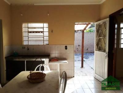 Casa para Venda, em Itapetininga, bairro Jardim Itália, 4 dormitórios, 3 banheiros, 1 suíte, 2 vagas