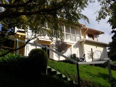 Casa para Venda, em Campos do Jordo, bairro VILA NATAL, 5 dormitrios, 2 sutes