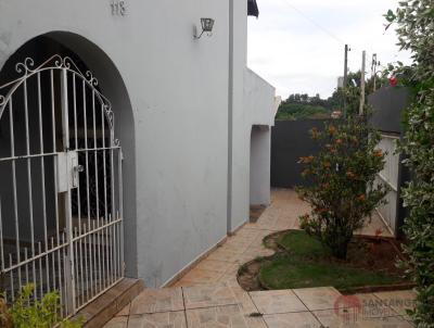 Casa para Venda, em Lenis Paulista, bairro Santa Cecilia, 3 dormitrios, 2 banheiros, 3 vagas