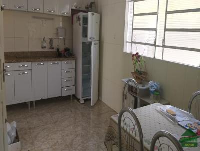 Casa para Venda, em Itapetininga, bairro Vila Cubato, 3 dormitrios, 2 banheiros, 2 vagas