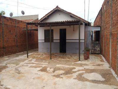 Casa para Venda, em Pederneiras, bairro Jd Sta Lucia, 2 dormitrios, 4 vagas