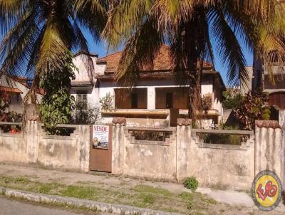 Casa Plana/Usada para Venda, em Saquarema, bairro Centro, 3 dormitrios, 2 banheiros, 5 vagas