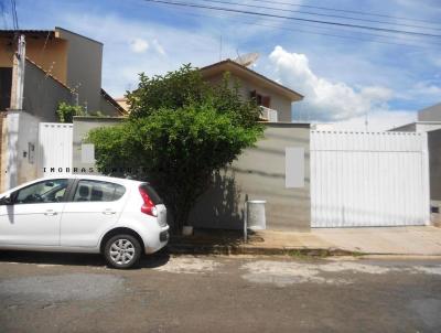 Casa para Venda, em So Jos do Rio Pardo, bairro Vila Pereira, 3 dormitrios, 1 banheiro, 1 sute, 4 vagas
