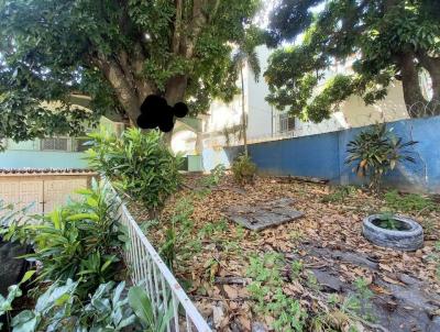 Casa para Venda, em Nova Iguau, bairro Centro, 2 dormitrios, 1 banheiro, 2 vagas