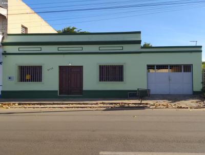 Casa para Venda, em Santana do Livramento, bairro Centro, 2 dormitrios, 2 banheiros, 2 vagas