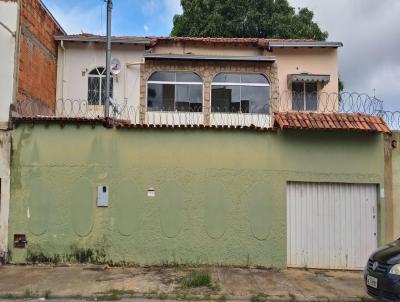 Casa para Venda, em Montes Claros, bairro Vera Cruz, 4 dormitrios, 2 banheiros, 2 sutes, 1 vaga