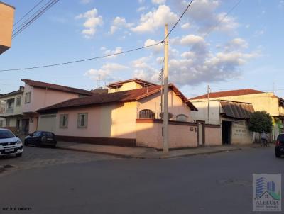 Casa para Venda, em Santa Rita do Sapuca, bairro CENTRO, 3 dormitrios, 1 banheiro, 1 sute, 2 vagas