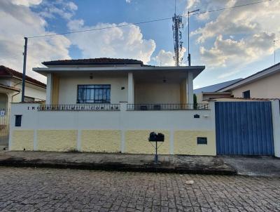 Casa para Venda, em So Jos do Rio Pardo, bairro Centro, 2 dormitrios, 1 banheiro, 1 vaga