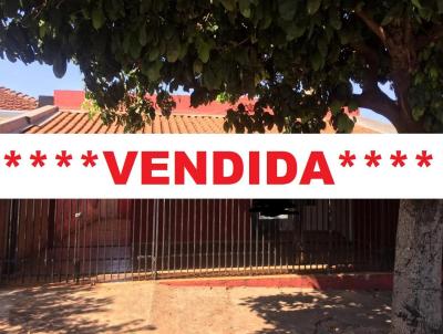 Casa para Venda, em Ourinhos, bairro VILA RECREIO, 2 dormitrios, 1 banheiro, 2 vagas