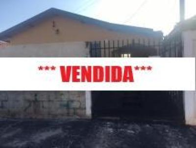 Casa para Venda, em Ourinhos, bairro JARDIM OURO FINO, 3 dormitrios, 1 banheiro, 2 vagas