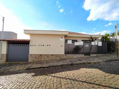 Casa para Venda, em So Jos do Rio Pardo, bairro Vila Pereira, 3 dormitrios, 3 banheiros, 1 sute, 2 vagas