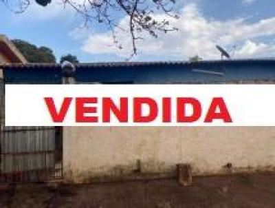 Casa para Venda, em Ourinhos, bairro PARQUE MINAS GERAIS, 2 dormitrios, 1 banheiro