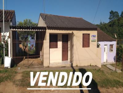 Casa para Venda, em Cangucu, bairro Bairro Izabel, 2 dormitrios, 1 banheiro, 1 vaga