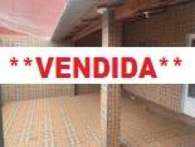 Casa para Venda, em Ourinhos, bairro ITAJUBI, 3 dormitrios, 2 banheiros, 2 vagas