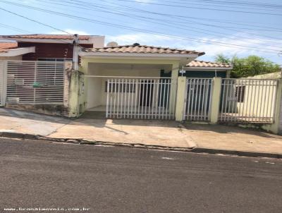 Casa para Locação, em Presidente Prudente, bairro Parque Residencial São Lucas, 2 dormitórios, 1 banheiro, 1 vaga