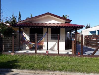 Casa para Venda, em Arroio do Sal, bairro Centro, 5 dormitrios