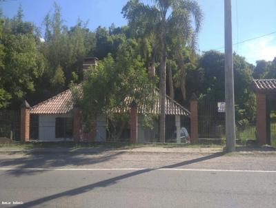 Casa para Locao, em Santa Cruz do Sul, bairro Esmeralda, 2 dormitrios, 2 banheiros, 1 sute, 2 vagas