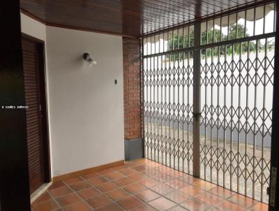 Casa para Venda, em Feira de Santana, bairro Jardim Cruzeiro, 4 dormitórios, 4 banheiros, 2 suítes, 4 vagas