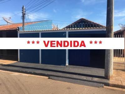 Casa para Venda, em Ourinhos, bairro JARDIM FLAMBOYANT, 1 dormitrio, 1 banheiro, 2 vagas