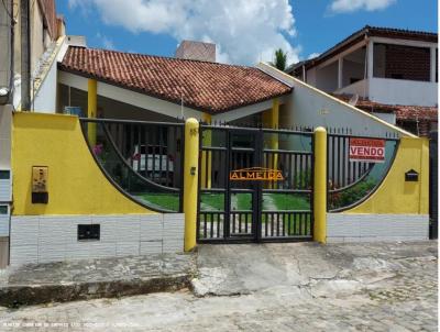 Casa para Venda, em Alagoinhas, bairro Centro, 2 dormitórios, 2 banheiros, 1 suíte, 2 vagas