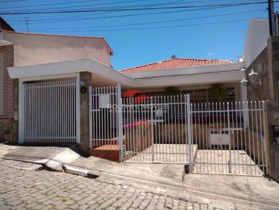 Casa para Locação, em Piracaia, bairro CENTRO, 4 dormitórios, 3 banheiros, 1 suíte, 3 vagas