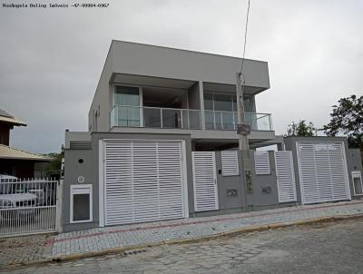 Casa Geminada para Venda, em Bombinhas, bairro Zimbros, 3 dormitrios, 2 banheiros, 1 sute