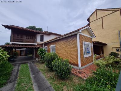 Casa para Venda, em Rio das Ostras, bairro Centro, 5 dormitrios, 2 banheiros, 1 sute, 3 vagas