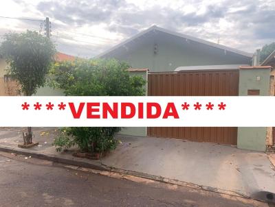 Casa para Venda, em Ourinhos, bairro VILA SANTA MARIA, 4 dormitrios, 2 banheiros, 1 sute, 1 vaga