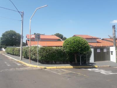 Casas 3 e 4 Quartos para Venda, em Promissão, bairro Jardim Santa Paula, 3 dormitórios, 3 banheiros, 1 suíte, 2 vagas