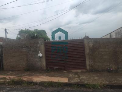 Casa para Venda, em Guaxup, bairro Recreio dos Bandeirantes, 2 dormitrios, 2 banheiros, 1 sute, 1 vaga