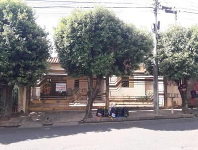 Casas 3 e 4 Quartos para Venda, em Promisso, bairro Centro, 3 dormitrios, 2 banheiros, 2 vagas
