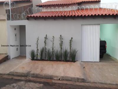 Casa para Venda, em Araguari, bairro Moriá, 3 dormitórios, 1 banheiro, 2 vagas
