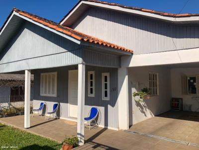 Casa para Venda, em Santa Cruz do Sul, bairro Linha Santa Cruz, 2 dormitrios, 1 banheiro, 2 vagas