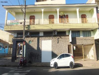 Casa para Venda, em Alfenas, bairro Centro, 5 dormitrios, 2 banheiros, 1 sute, 4 vagas