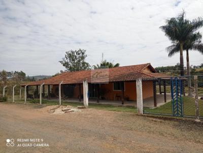 Stio para Venda, em So Sebastio do Paraso, bairro Campo Alegre, 3 dormitrios, 1 banheiro, 3 sutes