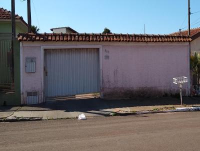 Casa para Venda, em Bernardino de Campos, bairro Centro, 1 dormitrio, 1 banheiro, 1 vaga