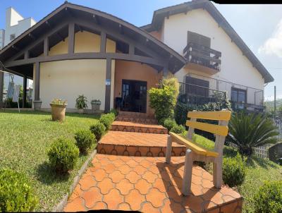 Casa para Venda, em Quilombo, bairro Centro, 5 dormitrios, 3 banheiros, 1 sute, 3 vagas