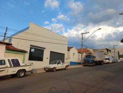 Comercial para Locao, em Santo Antnio do Amparo, bairro Centro, 3 banheiros