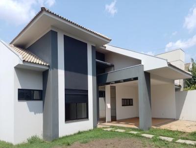 Casa para Venda, em Lucas do Rio Verde, bairro Pioneiro, 3 dormitrios, 1 banheiro, 1 sute, 2 vagas
