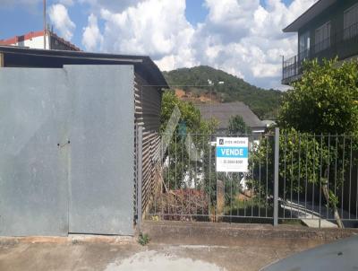 Casa para Venda, em Poos de Caldas, bairro Jardim Santa Roslia, 2 dormitrios, 1 banheiro, 1 vaga