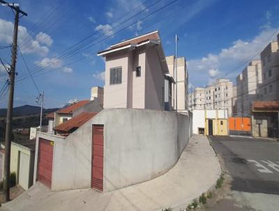 Casa para Venda, em Poos de Caldas, bairro Jardim Itamaraty II, 2 dormitrios, 1 banheiro, 2 vagas