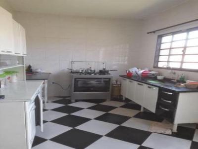 Casa para Venda, em Pouso Alegre, bairro Aeroporto, 2 dormitrios, 1 banheiro, 1 vaga