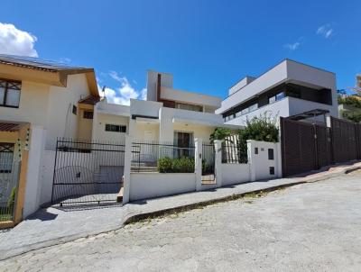 Casa para Venda, em So Jos, bairro Centro, 5 dormitrios, 3 banheiros, 1 sute, 3 vagas