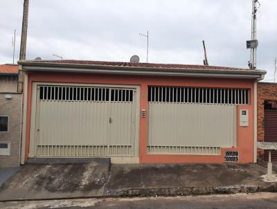 Casa para Venda, em Mococa, bairro Conjunto Habitacional Nelson Niero, 3 dormitrios, 1 banheiro, 2 vagas