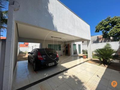 Casa para Venda, em Caldas Novas, bairro Turista II, 3 dormitrios, 4 banheiros, 2 sutes, 2 vagas