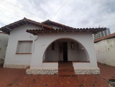 Casa para Venda, em Pirassununga, bairro Centro, 3 dormitrios, 1 banheiro, 1 vaga